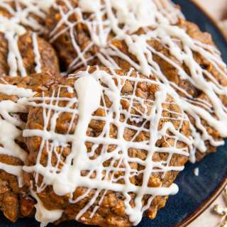 Chewy Oatmeal Ginger Molasses Cookies