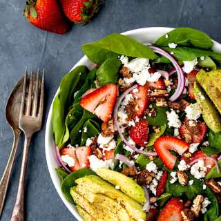 Strawberry Spinach Salad with Strawberry Dressing