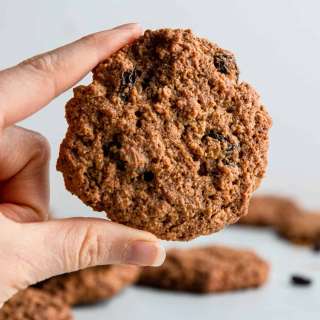 Almond Flour Oatmeal Cookies
