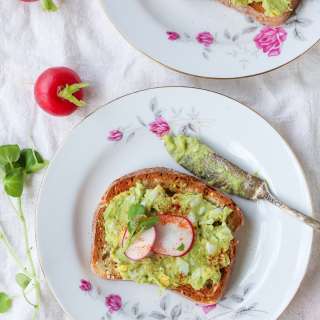 Avocado Egg Salad (mayo-free!)