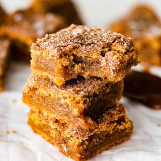 Brown Butter Salted Caramel Snickerdoodle Blondies