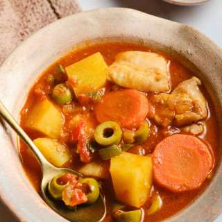 Pollo Guisado