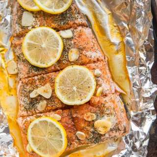 How to Bake Salmon in Foil