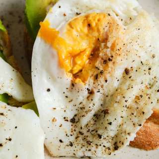 How to Make Over-Easy Eggs