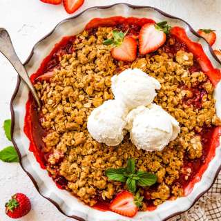 Easy Strawberry Crisp