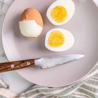 Easy-Peel Hard-Boiled Eggs