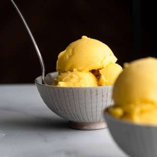 Mango Frozen Yogurt