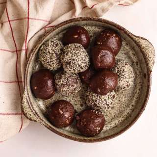 How to Make a Chocolate Keto Fat Bomb