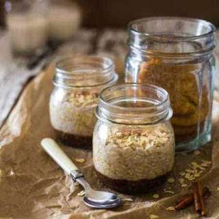 Snickerdoodle Vegan Overnight Oats {Gluten Free + 6 Ingredients}