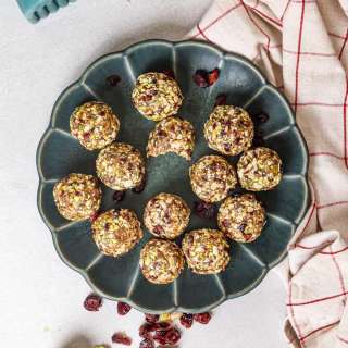 Cranberry-Pistachio Energy Bites