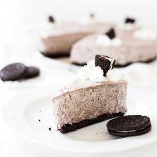 No Bake Cookies and Cream Cheesecake