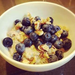 Steel Cut Oats with Blueberries and Walnuts