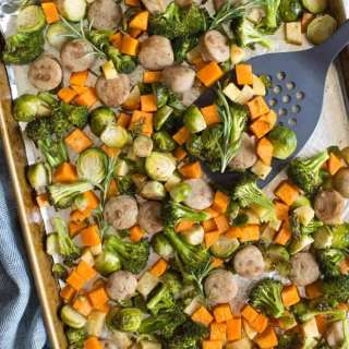 One Pan Chicken Sausage with Roasted Vegetables and Apples