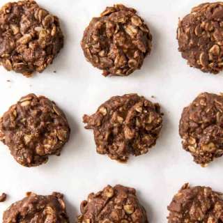 Easy No Bake Chocolate Oatmeal Cookies