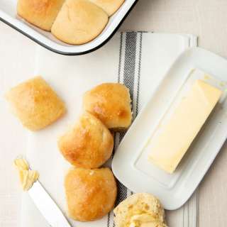 Easy Buttery Yeast Roll Recipe