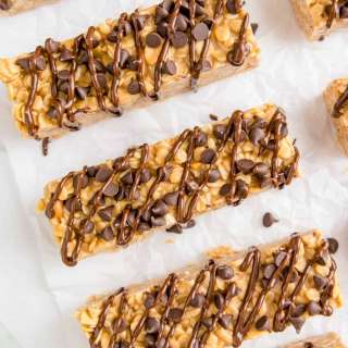 No-Bake Chocolate Peanut Butter Granola Bars