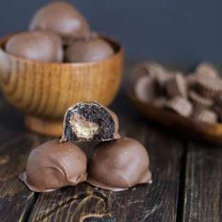 Reese’s Oreo Truffles