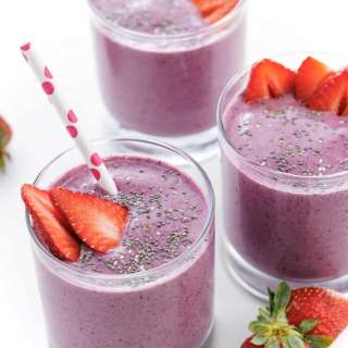 Berry Ginger Chia Smoothie