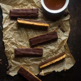 Homemade Vegan Twix Bars