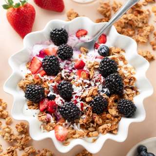 Blackberry Greek Yogurt Bowl