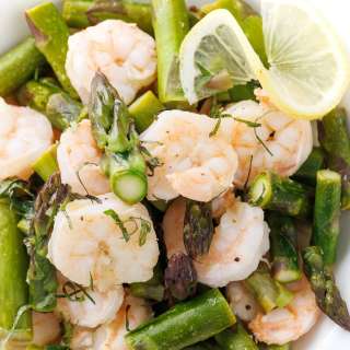 Shrimp and Asparagus Pouches with Lemon Garlic Butter