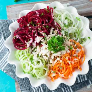 Spiralized Veggie Salad: Eat the Rainbow!