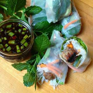 Fresh Rolls with BBQ Pork Meatballs
