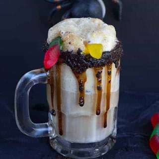 Dirt Cake Root Beer Floats