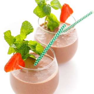 Vegan Strawberry Chocolate Mint Smoothie