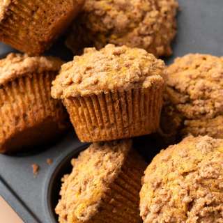 Pumpkin Spice Streusel Muffins