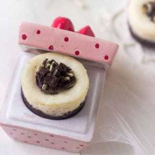 Mini White Chocolate Cheesecakes