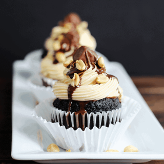Snickers Cupcakes