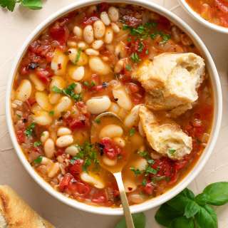 White Bean and Tomato Soup