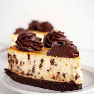 Brownie Chocolate Chip Cheesecake
