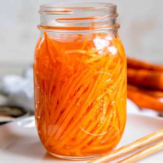 Quick Pickled Carrots