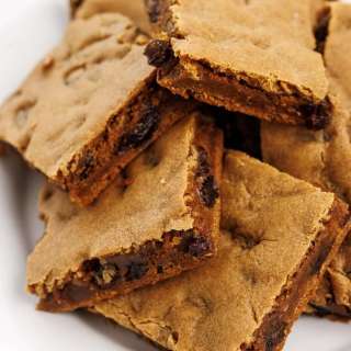 New England Hermit Cookie Bars