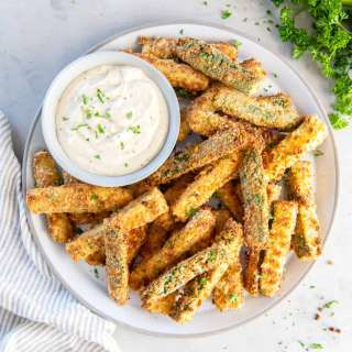 Easy and Crispy Air Fryer Zucchini Fries