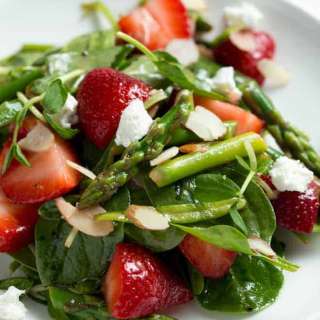 Strawberry Spinach and Asparagus Salad