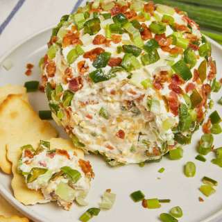 Jalapeño Popper Cheese Ball