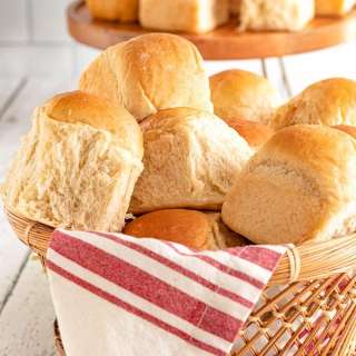 Applesauce Dinner Rolls