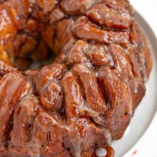 Cinnamon Roll Monkey Bread