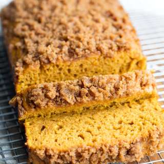 Pumpkin Bread with Cinnamon Sugar Streusel