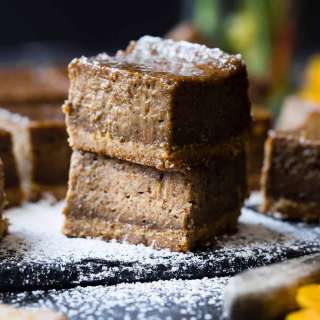 Gingerbread Cheesecake Bars