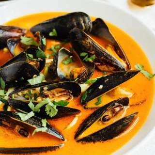 Coconut Curry Mussels with Zucchini Noodles