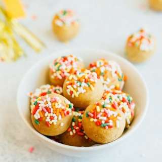 Healthy Vanilla Cake Balls