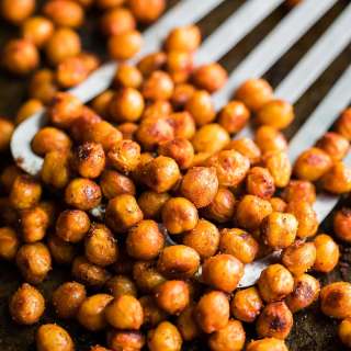 Sriracha Roasted Chickpeas