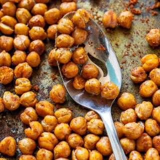 Crispy Roasted Shawarma Chickpeas