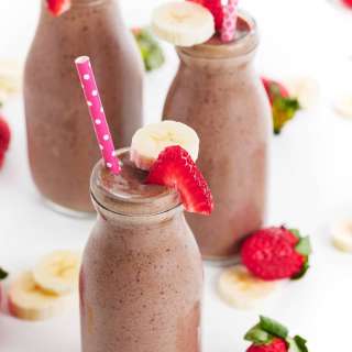 Berry Spinach Protein Smoothie