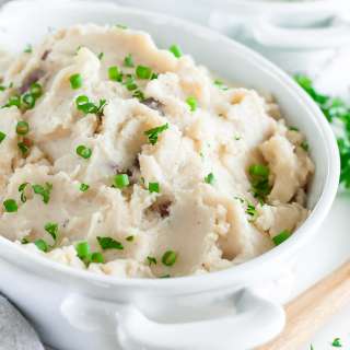 Slow Cooker Creamy Cauliflower Mashed Potatoes