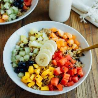 Cinnamon Quinoa Breakfast Bowl